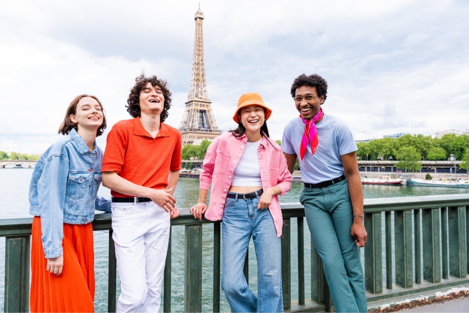 Travel consultant helping client plan vacation - Wonders Your Way